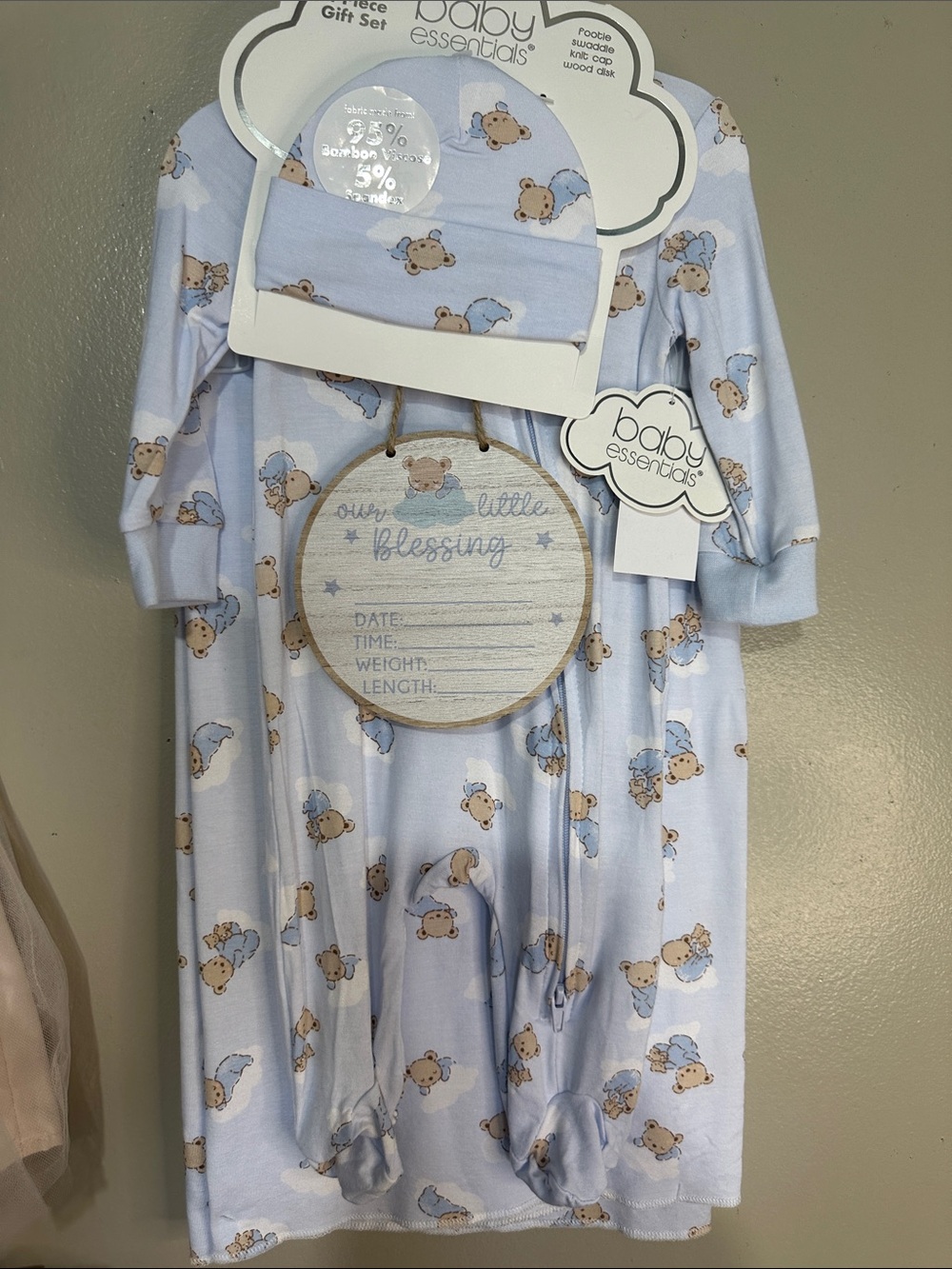 Baby Essentials 4-piece bamboo-blend birth announcement gift set
